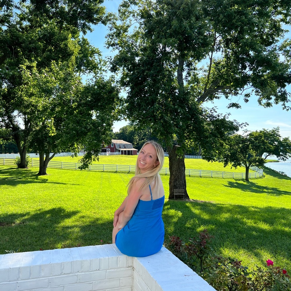 Meet your Posher, Lauren